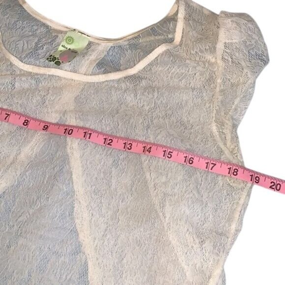 White Lace Short Sleeve Top With Ruffle Detail & Open Back Design By Alex & Jane - Picture 7 of 8